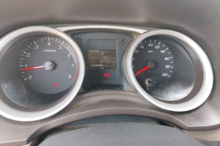 Used Wuling Hongguang 2019 1.5L S Comfort Edition China VI LAR Odometer Close Up