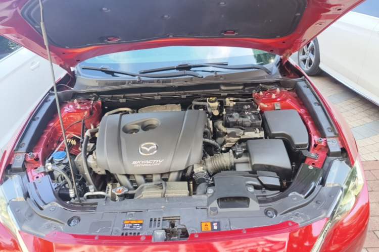 Used Mazda CX-4 2018 2.0L Automatic Two-Wheel Drive Blue Sky Dynamic Version China V Standard Engine Bay
