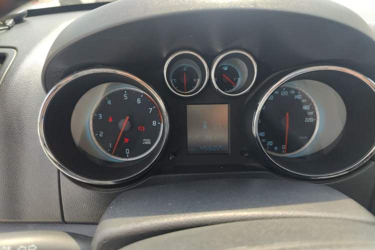 Used CHANGAN CS35 2015 1.6L Manual Luxury Model China IV Standard Instrument Cluster