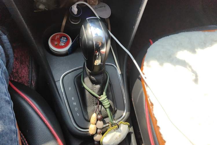 Used Volkswagen Polo 2016 1.4L Automatic Trendy Model Gear Lever