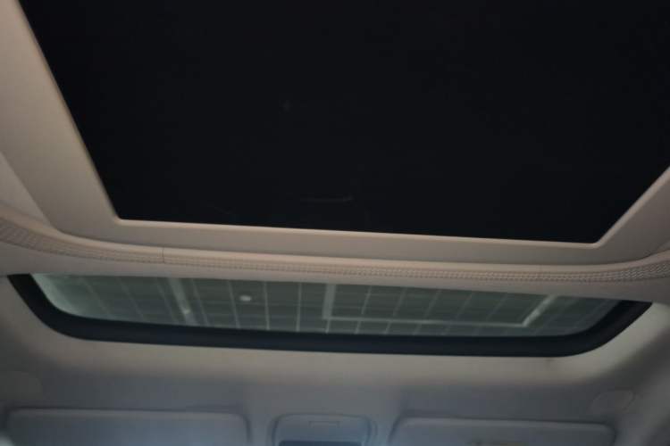 Used XPeng X9 2024 640 All-Wheel Drive High-Performance Max Headliner