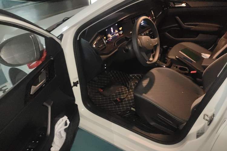 Used Volkswagen Lavida 2023 New Sharp 1.5L Manual New Comfort Edition