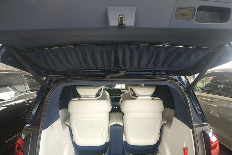 Used Buick GL8 2020 Avenir Avia Four-Seat Luxury Edition
