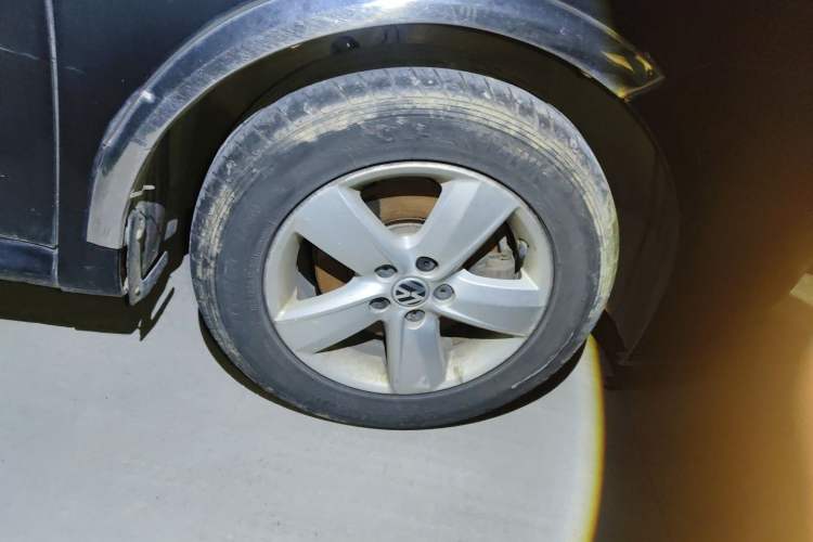 Used Volkswagen Lavida 2011 1.6L Manual Joy Version
