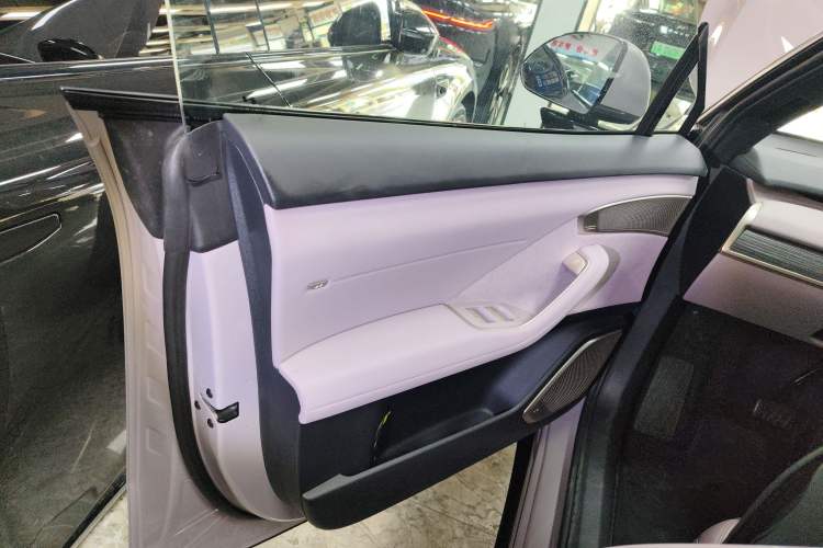 Used ONVO L60 2024 60 kWh All-Wheel Drive