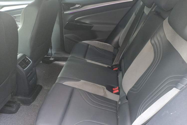 Used Volkswagen ID.4 CROZZ 2021 Long-Range Lite PRO Two-Wheel Drive Version