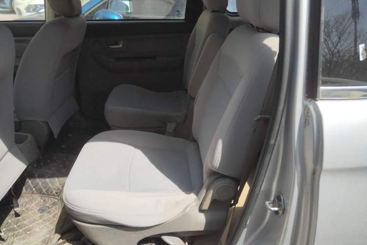 Used BAIC Weiwang M20 2014 1.5L Comfort Version BJ415B Left Rear Seat