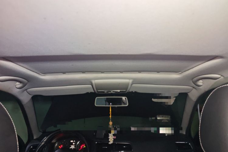 Used Volkswagen Cross Lavida 2014 1.4TSI DSG
