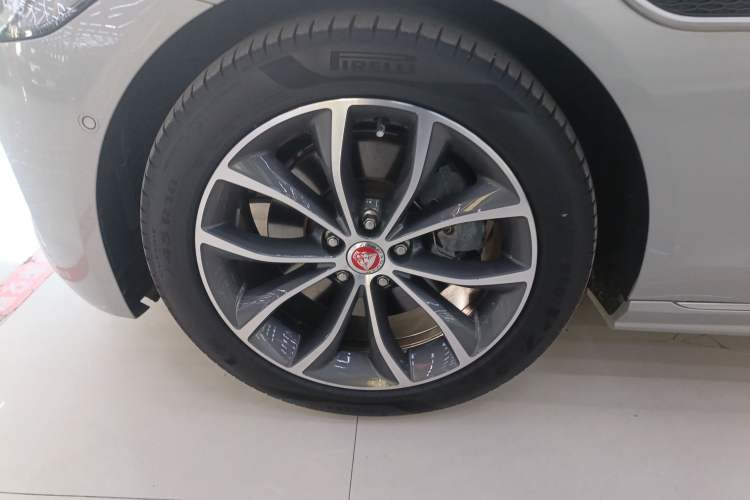 Used Jaguar XFL 2023 XFL 2.0T P250 Two-Wheel-Drive Elite Sport Edition
