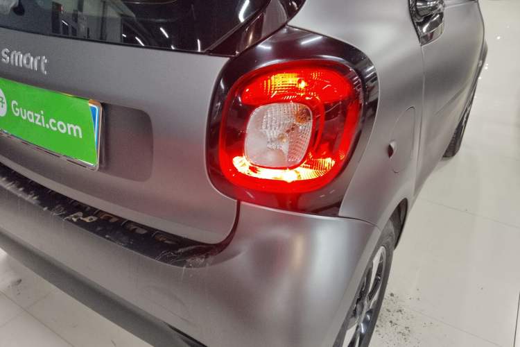 Used smart fortwo 2018 1.0L 52kW Hardtop Passion Edition China V Standard
