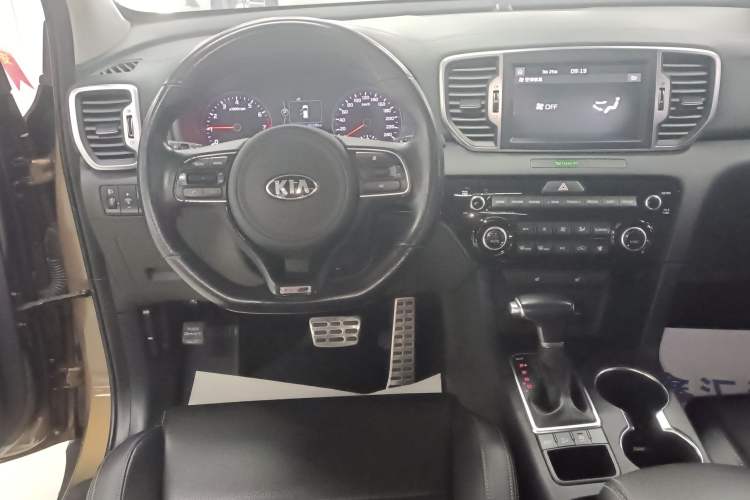 Used Kia KX5 2016 1.6T Automatic Two-Wheel Drive DLX Audio And AC Panel