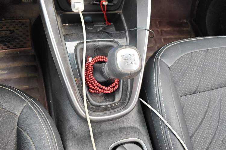 Used Baojun 510 2017 1.5L Manual Fashion Model Gear Lever