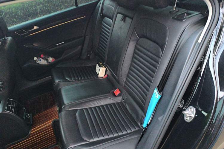 Used Volkswagen Magotan 2018 330TSI DSG Advanced Model Left Rear Seat