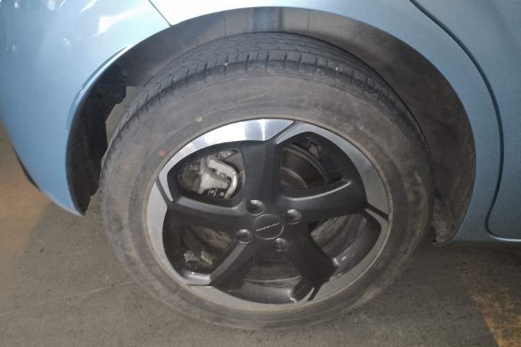 Used Dongfeng NAMMI 01 2024 New Edition 430 Plus Smart+ Right Rear Wheel Hub