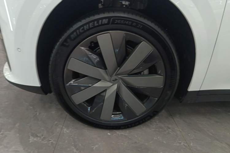 Used Li Auto i8 2025 Model Standard Version