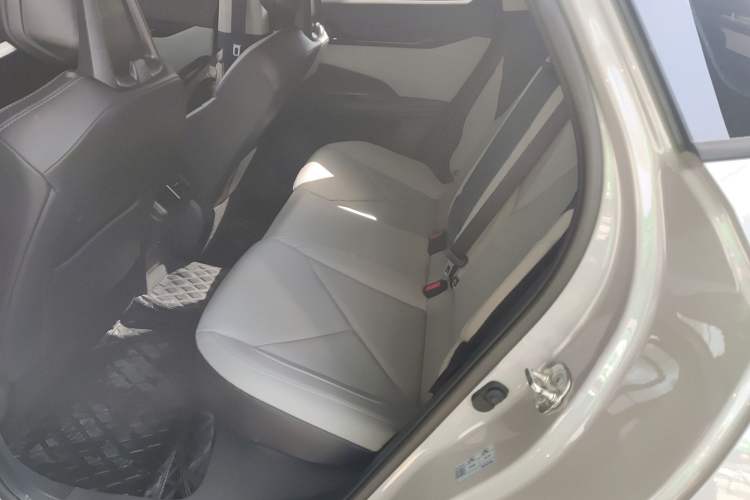 Used Changan UNI-V iDD 2023 ZhiDian iDD 1.5T 113km ZhiKu Model
