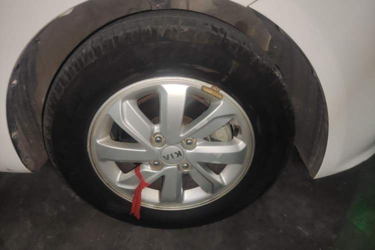 Used Kia K2 2015 Hatchback 1.4L AT GLS Cool Edition Right Front Wheel Hub