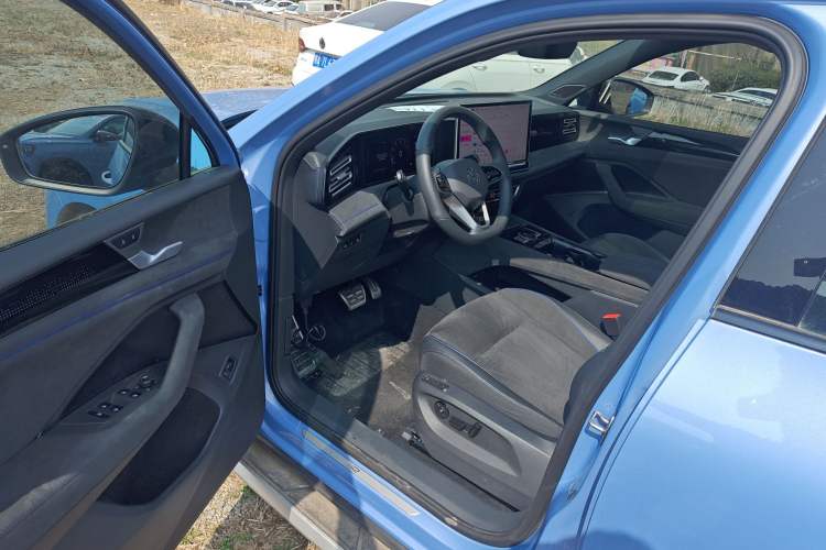 Used Volkswagen Tiguan L 2024 PRO 380TSI Four-Wheel Drive R-Line Prestige Edition Driver Seat