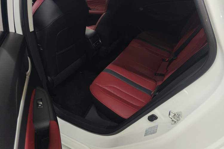 Used Changan Eado 2021 PLUS Blue Whale NE 1.4T GDI DCT Prestige Model
