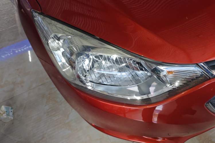 Used Chevrolet Sail 2015 Sail 3 1.3L AMT Ideal Edition Right Front Headlight