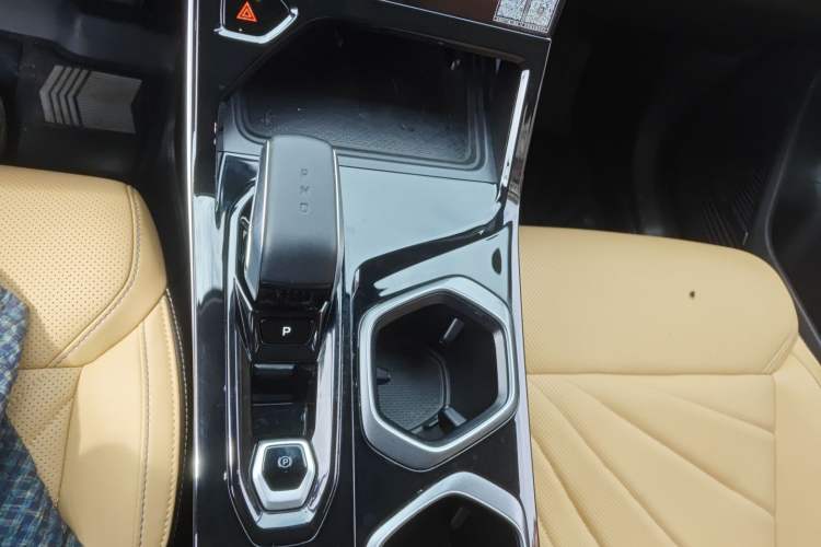 Used Geely Auto FX11 2023 1.5TD DCT Prestige Edition