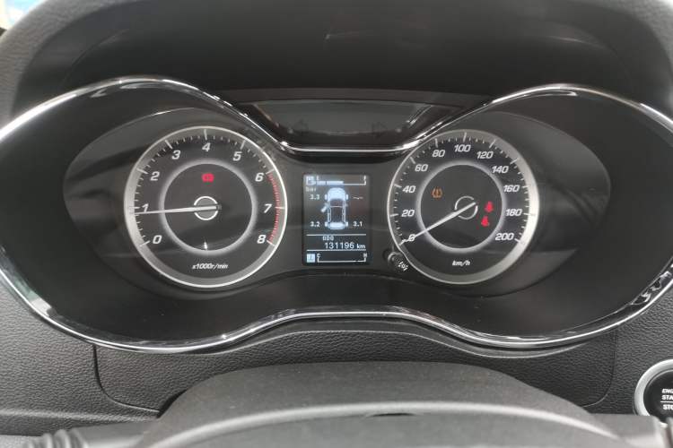 Used Baojun 560 2015 1.8L manual luxury version
