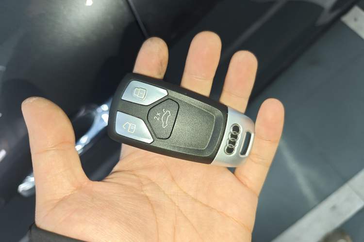 Used Audi A4L 2022 40 TFSI Luxury Prestige Edition
