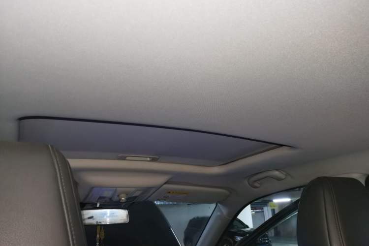 Used MG GS 2015 1.5TGI TST Luxury Edition Headliner