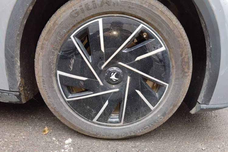 Used ARCFOX Alpha S5 2025 560PRO 185kW
