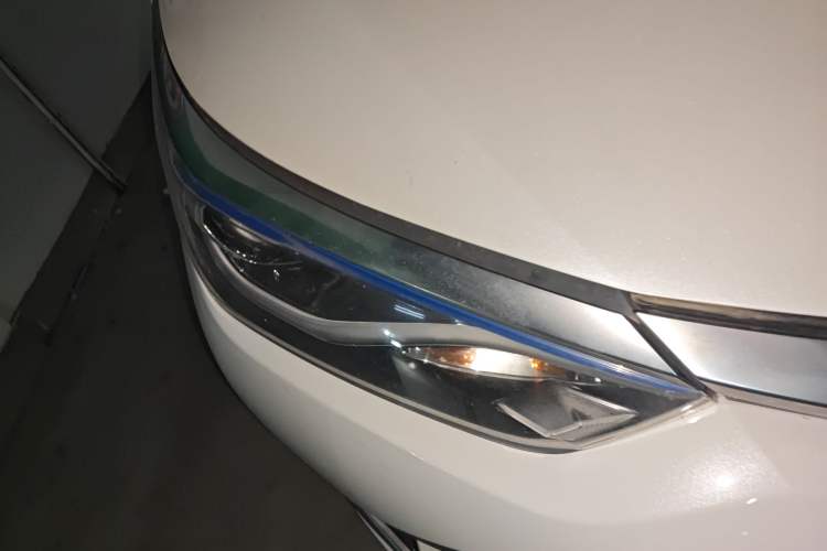 Used Toyota Levin 2016 Dual-Engine 1.8H GS E-CVT Elite Model with Sunroof Right Front Headlight