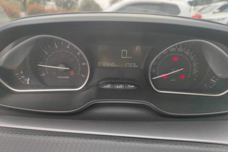 Used Peugeot 2008 2014 1.6L Automatic Excellence Edition Instrument Cluster