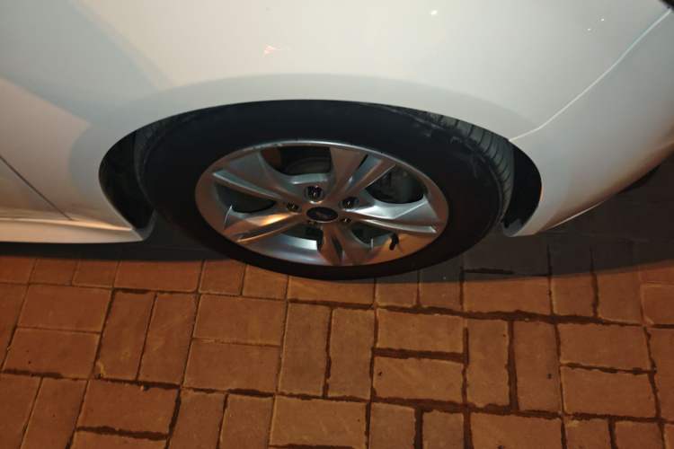 Used Ford Focus 2012 Hatchback 1.6L Manual Fashion Edition
