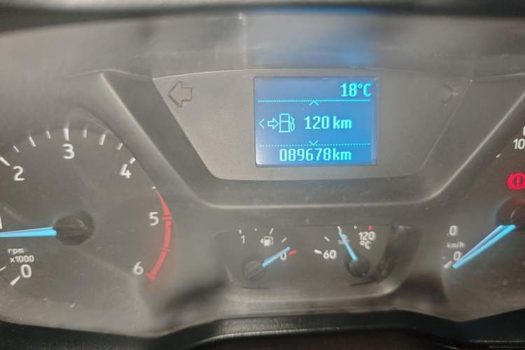 Used Ford Transit 2019 2.0T Diesel Multi-Purpose Commercial Vehicle Short Wheelbase Low Roof 6-Seater China VI Standard