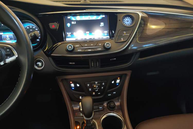 Used Buick Envision 2017 28T Four-Wheel Drive Elite Model Audio And AC Panel