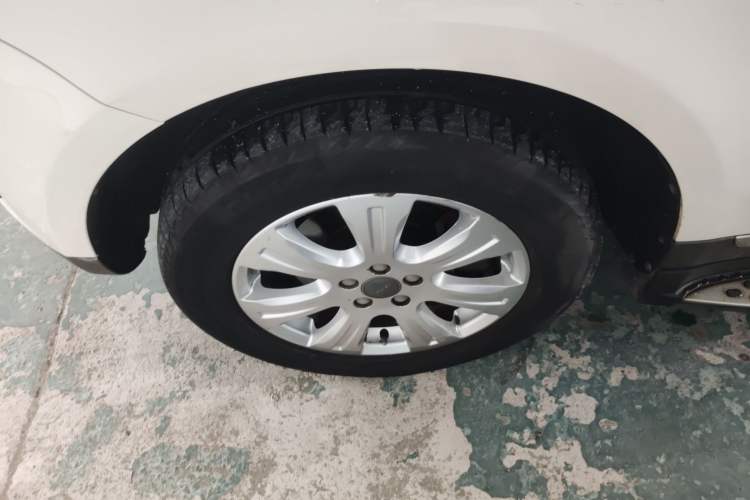 Used Haval H8 2015 2.0T Two-Wheel-Drive Standard Version
