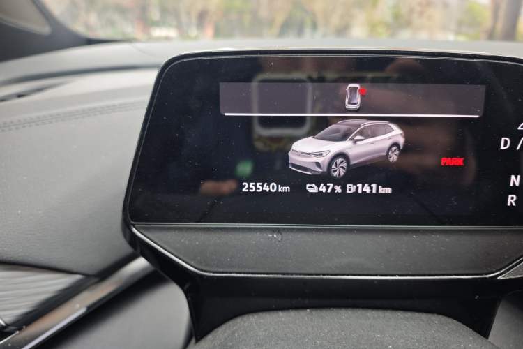 Used Volkswagen ID.4 CROZZ 2022 Standard Range PURE Edition Odometer Close Up