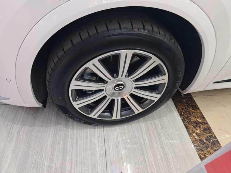 Used Hima AITO M8 2025 Extended-Range Max Version 37 kWh 5-Seater — 23