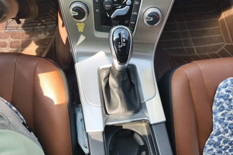 Used Volvo S60 2018 S60L T3 Smart Progress Edition