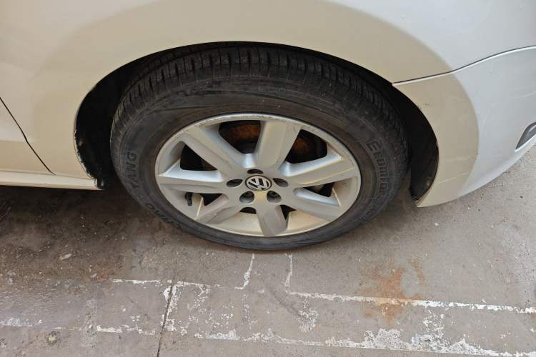 Used Volkswagen Polo 2013 1.6L Manual Comfort Edition
