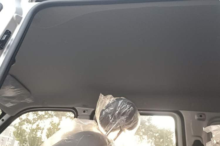 Used Wuling Zhiguang New Energy 2025 Model 305km Ambitious Edition