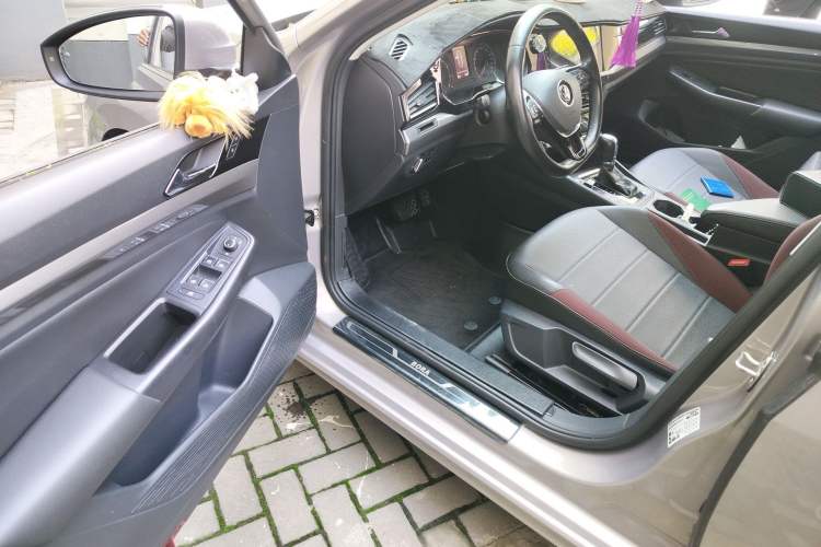 Used Volkswagen Bora 2020 280TSI DSG Elite Edition Driver Seat