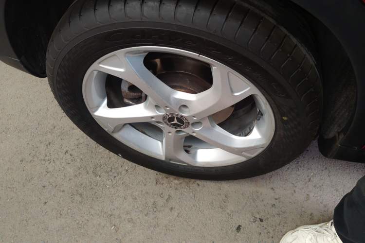 Used Mercedes-Benz GLA 2017 GLA 200 Sport Edition Right Rear Wheel Hub