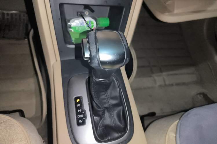 Used Roewe 350 2015 1.5L Automatic Luxury Sunroof Edition