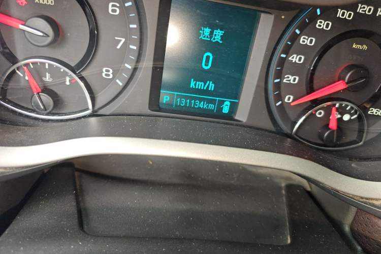 Used Chevrolet Malibu 2017 1.5T Automatic Luxury Edition Odometer Close Up