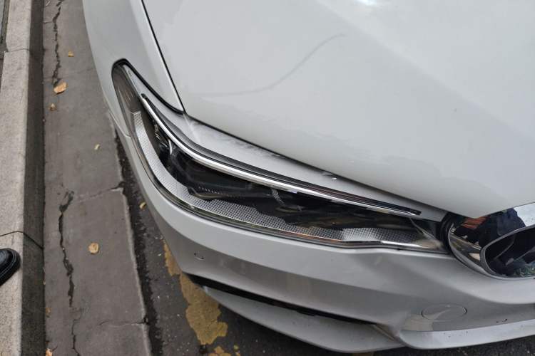 Used BMW 5 Series 2019 530Li Luxury Edition M Sport Package Right Front Headlight