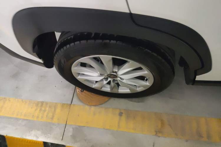 Used Toyota Corolla Cross 2023 Dual-Motor 2.0L Pioneer Edition Right Rear Wheel Hub