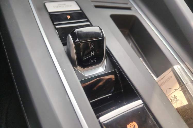 Used Volkswagen Golf 2023 280TSI DSG Pro Gear Lever