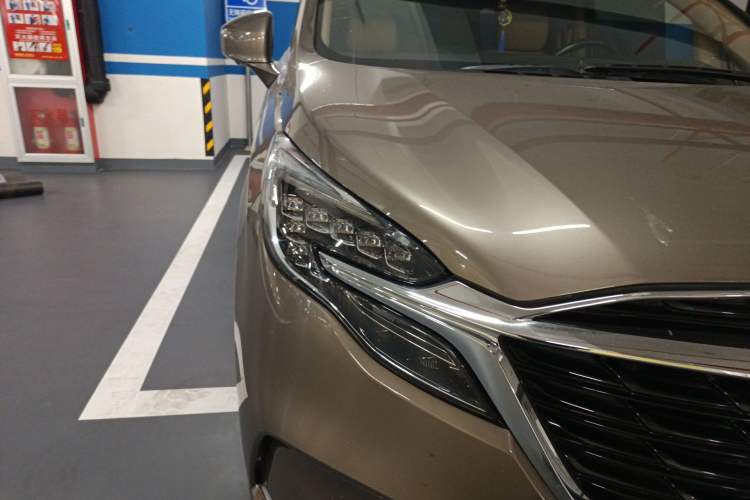 Used Buick GL8 2020 ES Land Cruiser 653T Luxury Model
