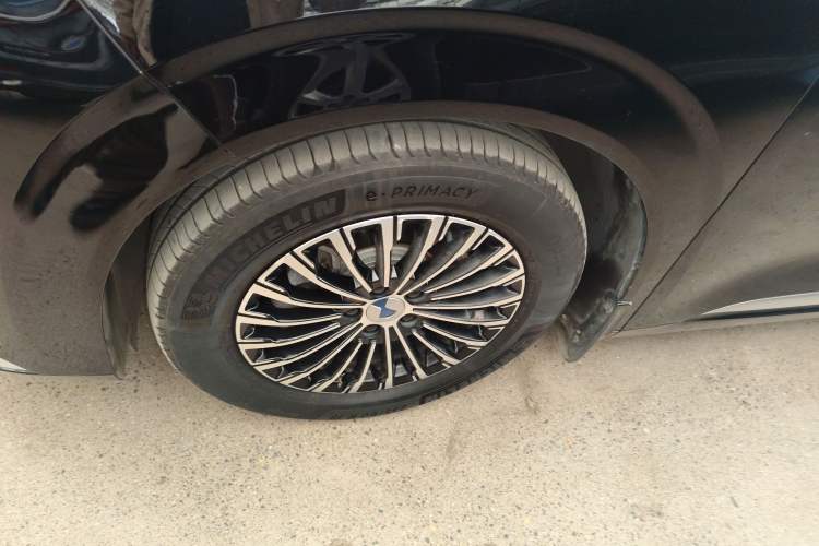 Used Denza D9 2022 DM-i 970 Four-Wheel Drive Prestige Model
