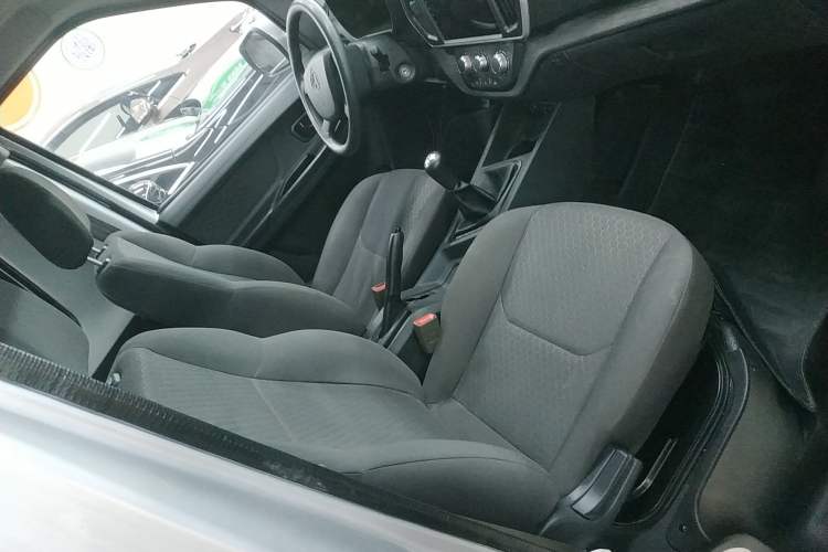 Used Chana Ruixing M60 2023 1.5L GDI Comfort-Class Passenger Vehicle 6/7 Seats
